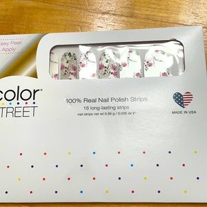 Color Street Real Nail polish strips. 16 long lasting stripes in Flora. New